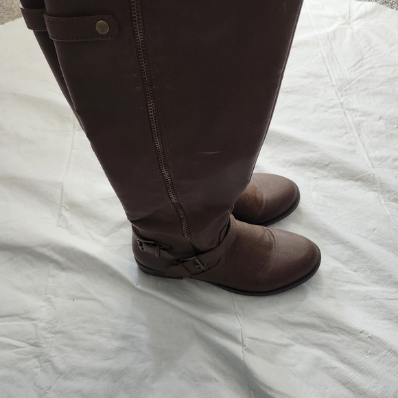 Brown Women's Boots - Picture 3 of 8